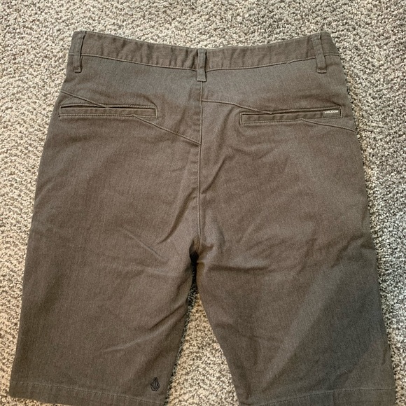 Volcom shorts - Picture 3 of 3